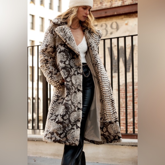 ISO 🚩 12TH TRIBE VIVIENNE GREY SNAKE PRINT FAUX FUR JACKET - NOT FOR SALE - Picture 4 of 5